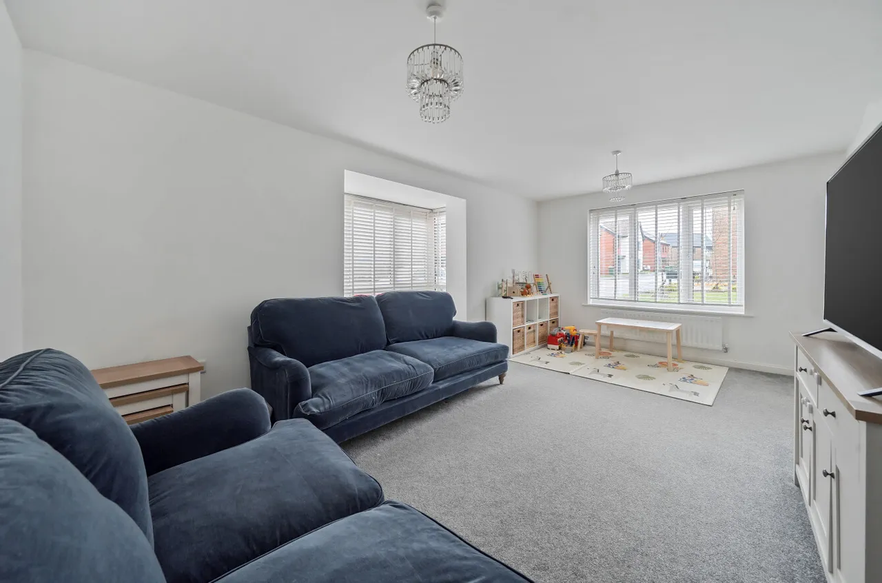 Sandpiper Drive, Whiteley, PO15, photo 2
