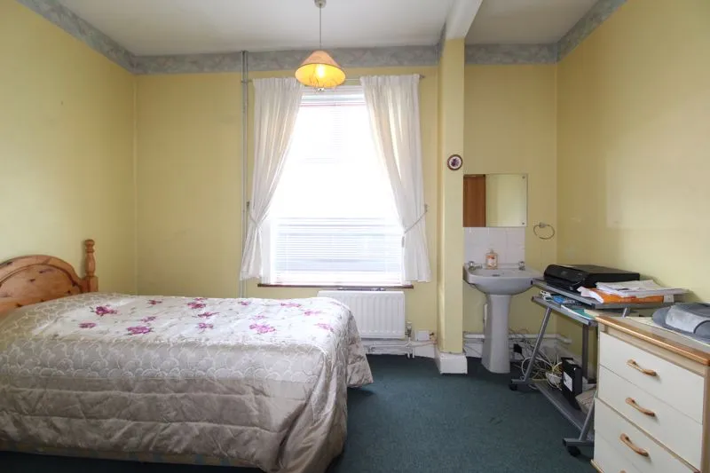 Lansdowne Road, Luton, LU3, photo 18