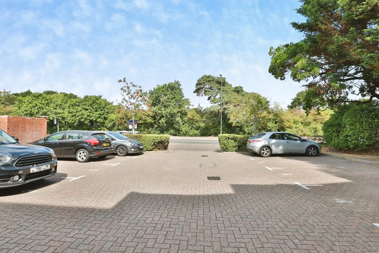 Holdenhurst Road, Bournemouth, BH8, photo 7