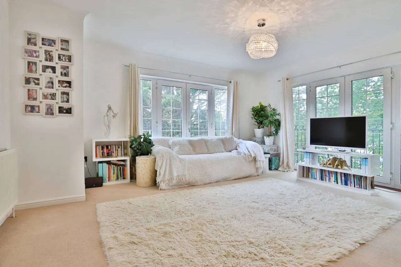 Holdenhurst Road, Bournemouth, BH8, photo 2