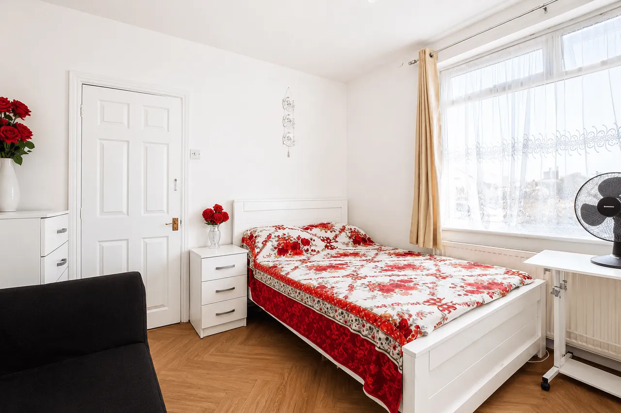 Hornchurch, RM11, photo 10