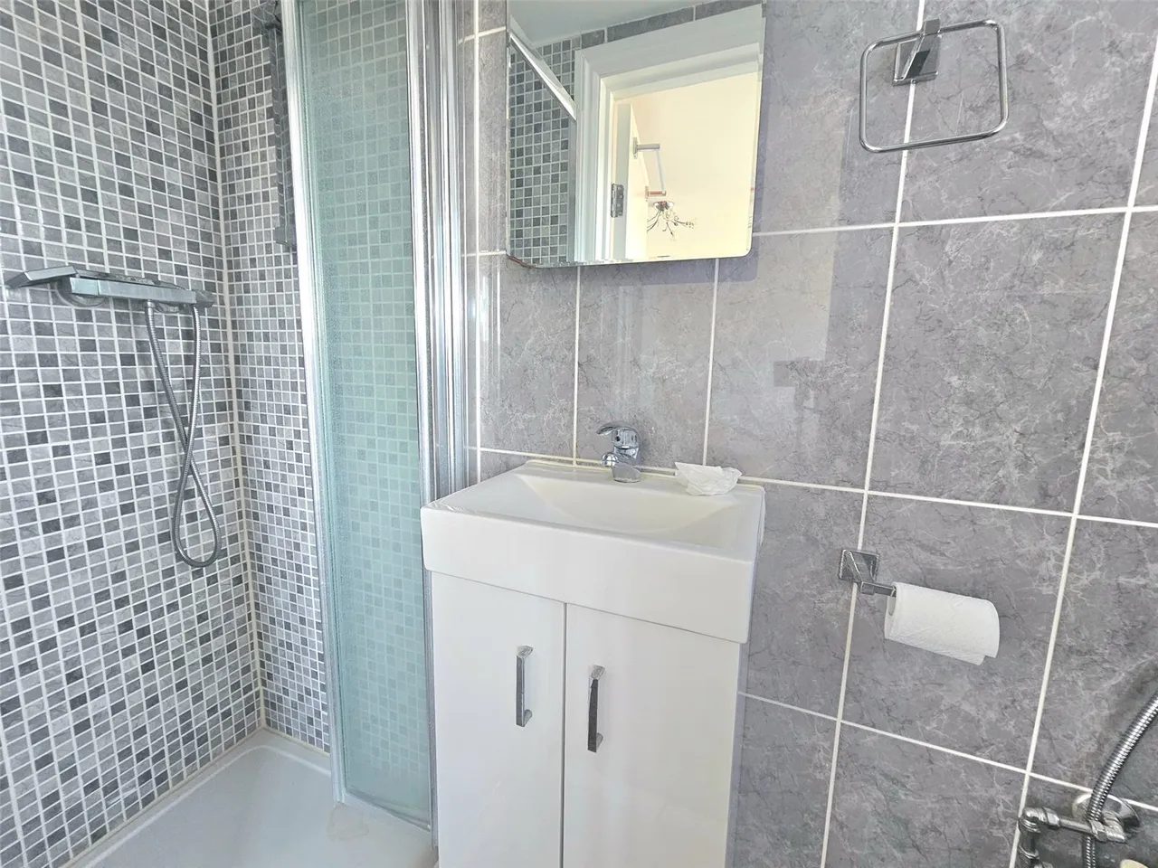North Street, Hornchurch, RM11, photo 8