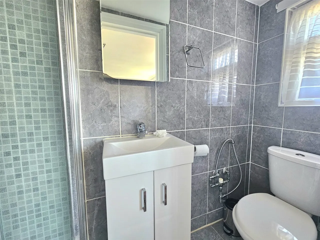 North Street, Hornchurch, RM11, photo 9