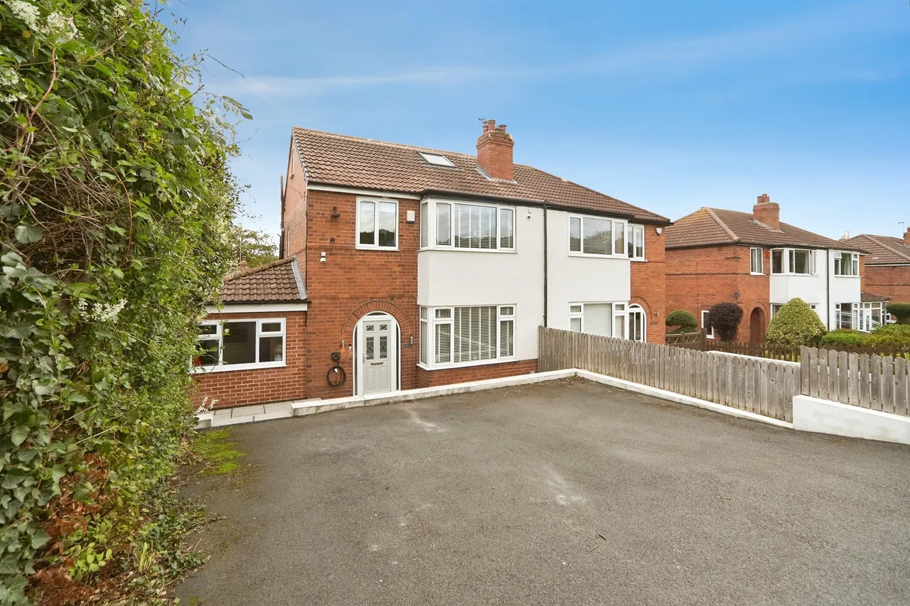4 bed house for sale, New York Lane, Rawdon, LS19