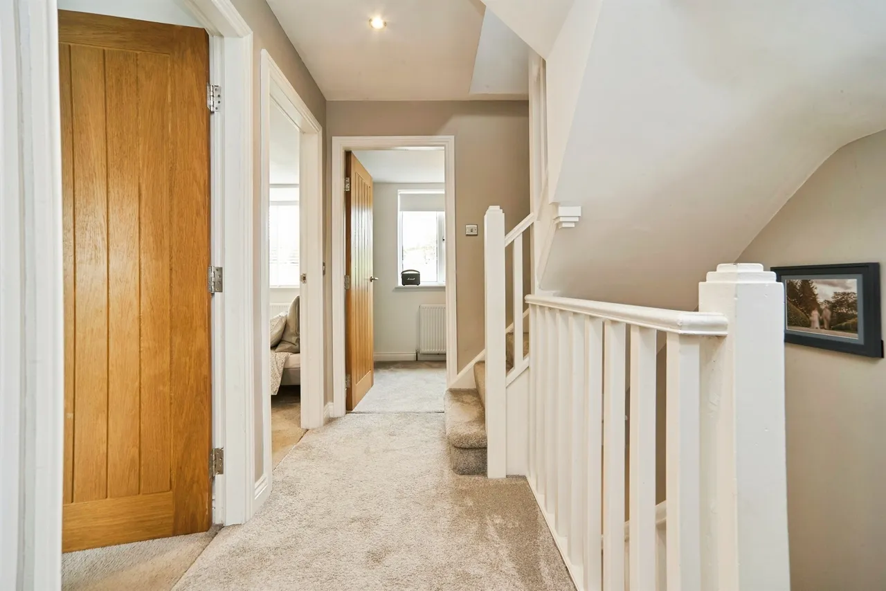 New York Lane, Rawdon, LS19, photo 14
