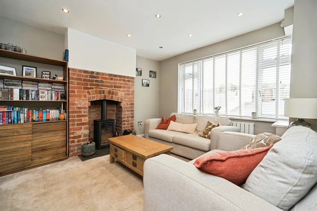 New York Lane, Rawdon, LS19, photo 3
