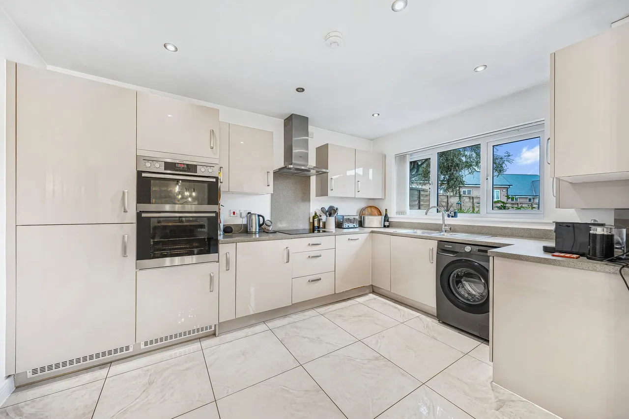 Dulwich Avenue, Dunton Fields, SS15, photo 6