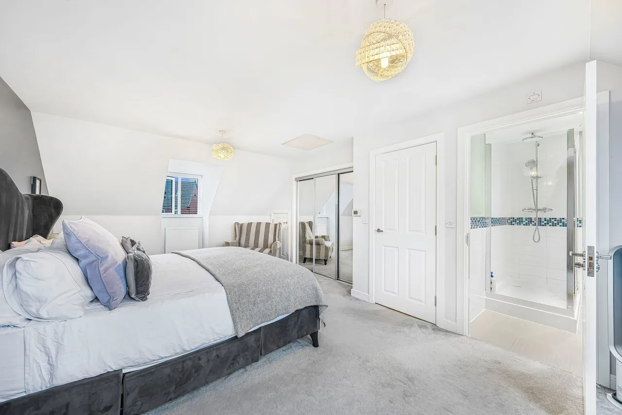 Dulwich Avenue, Dunton Fields, SS15, photo 22