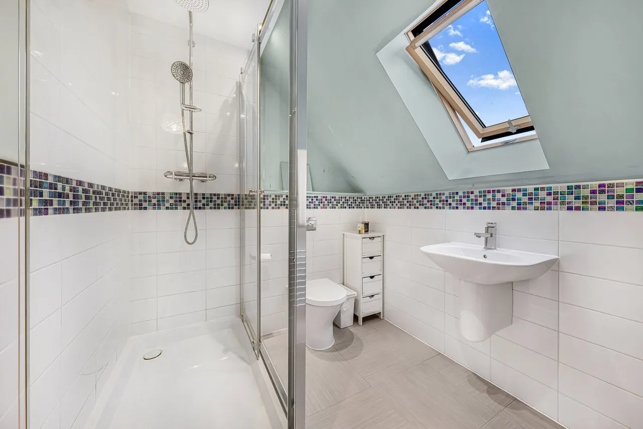 Dulwich Avenue, Dunton Fields, SS15, photo 23