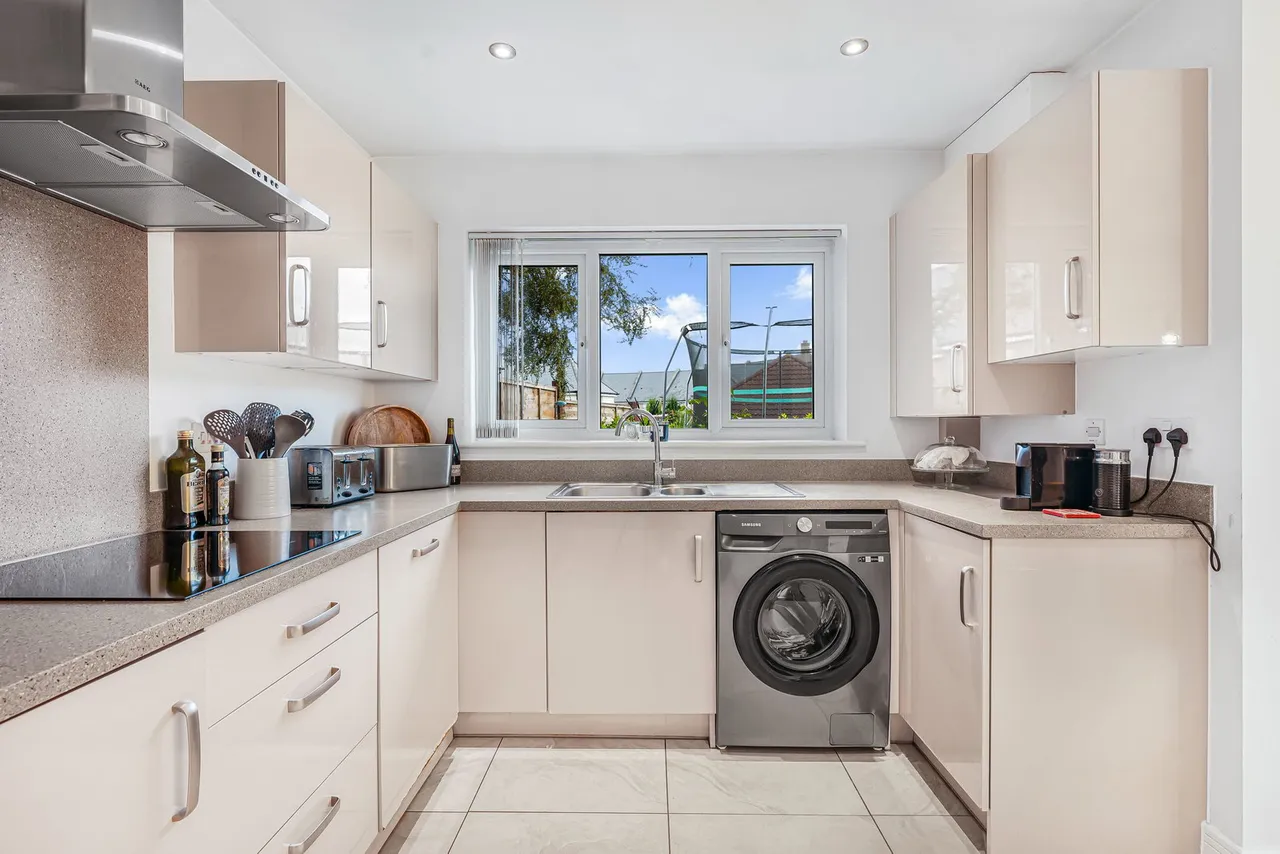 Dulwich Avenue, Dunton Fields, SS15, photo 10
