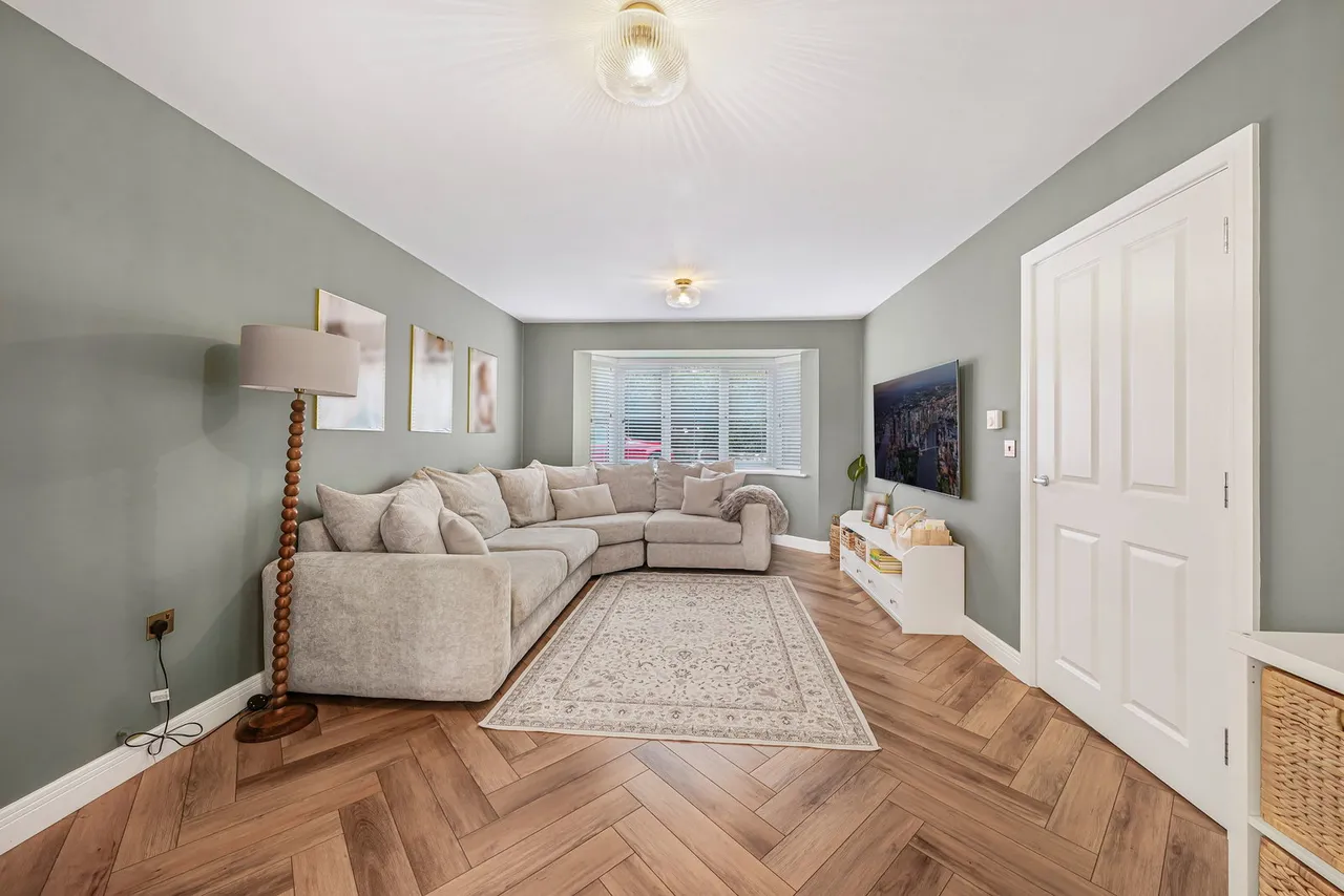 Dulwich Avenue, Dunton Fields, SS15, photo 5