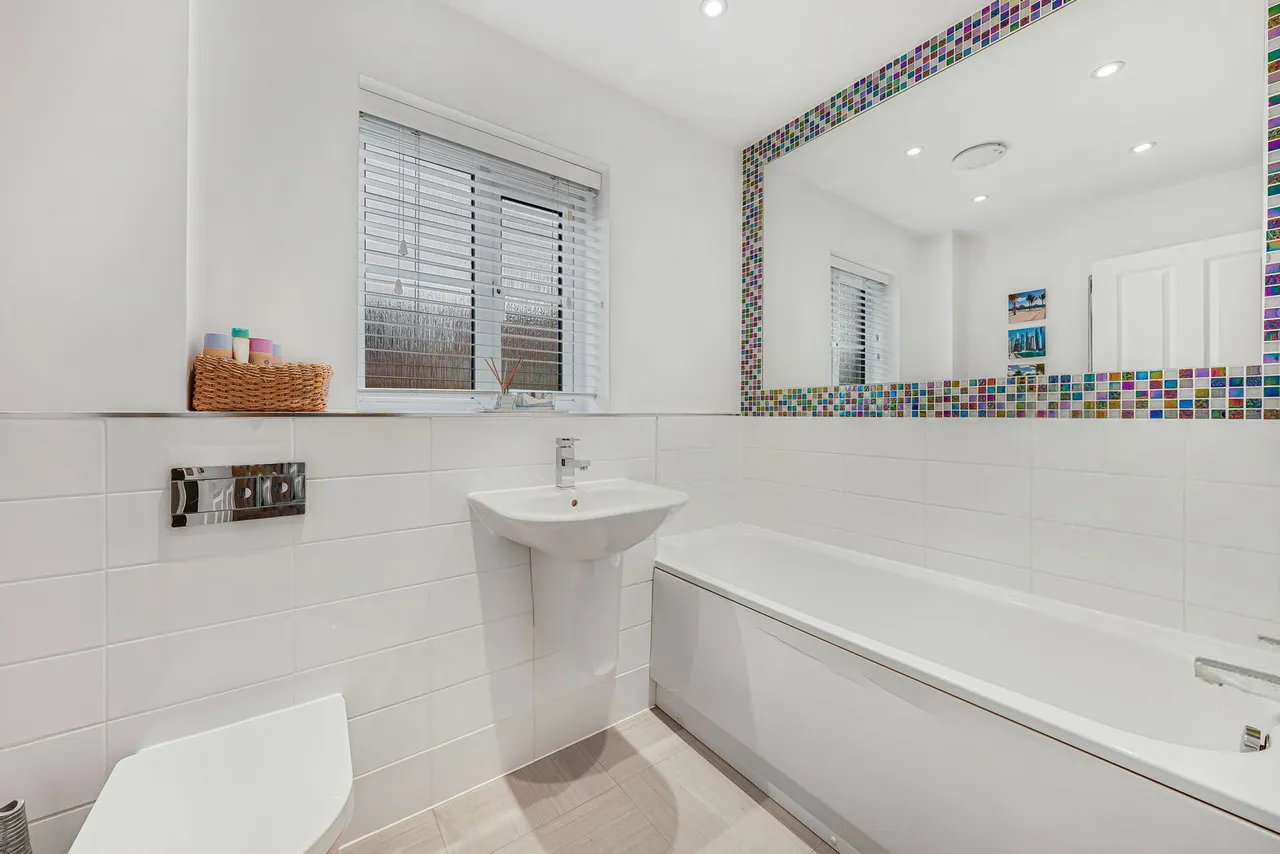 Dulwich Avenue, Dunton Fields, SS15, photo 20
