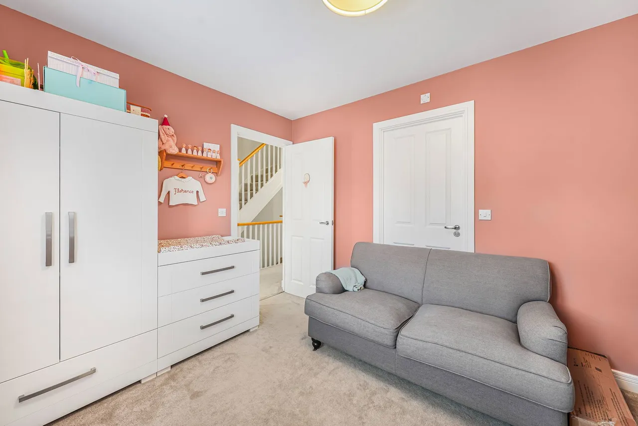 Dulwich Avenue, Dunton Fields, SS15, photo 18