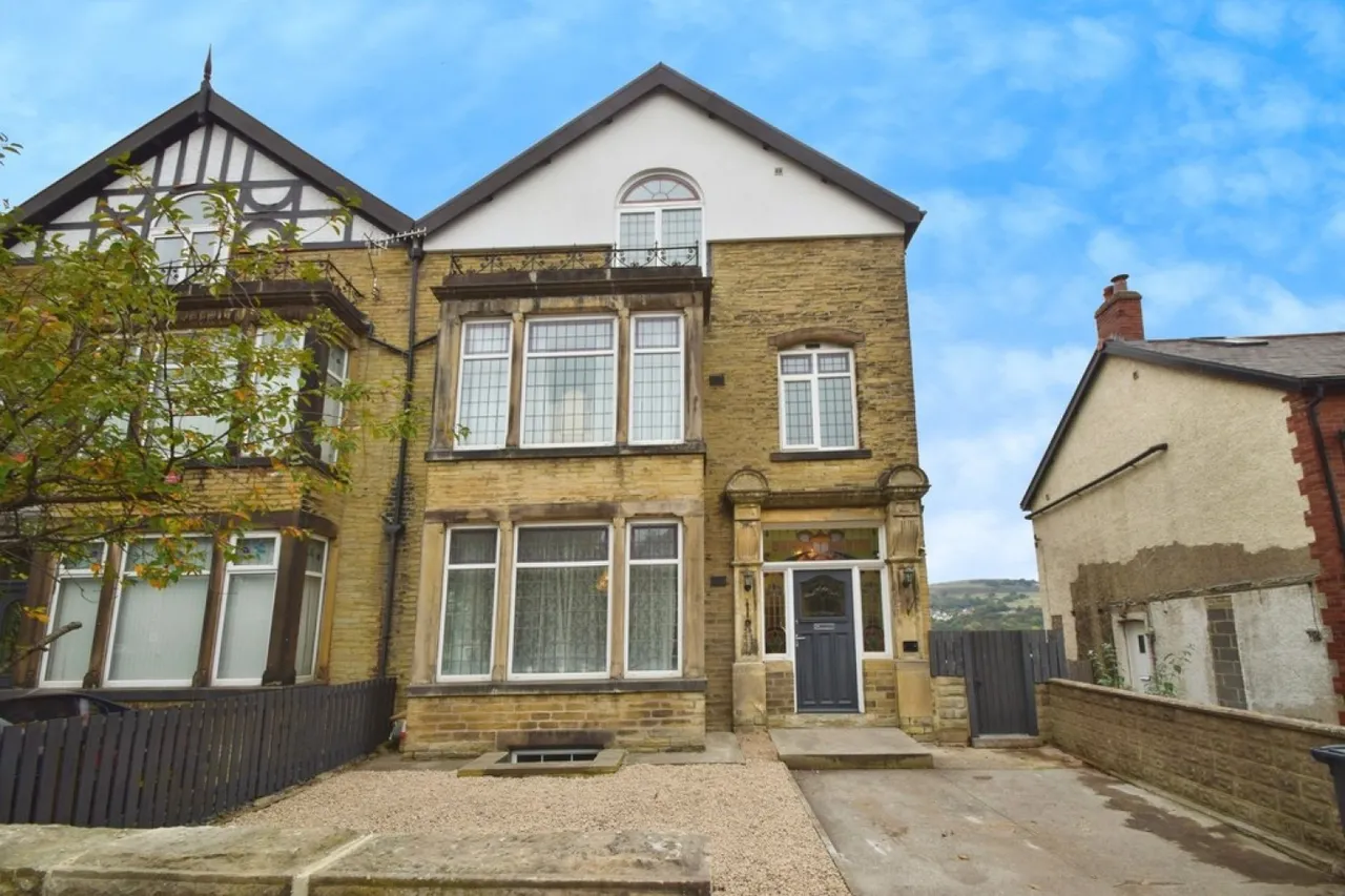 6 bed house for sale — Shipley, Bradford, West Yorkshire