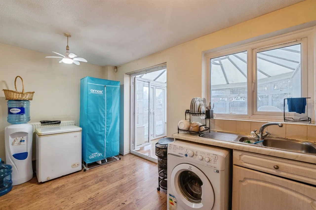 Collingwood Road, Rainham, RM13, photo 13