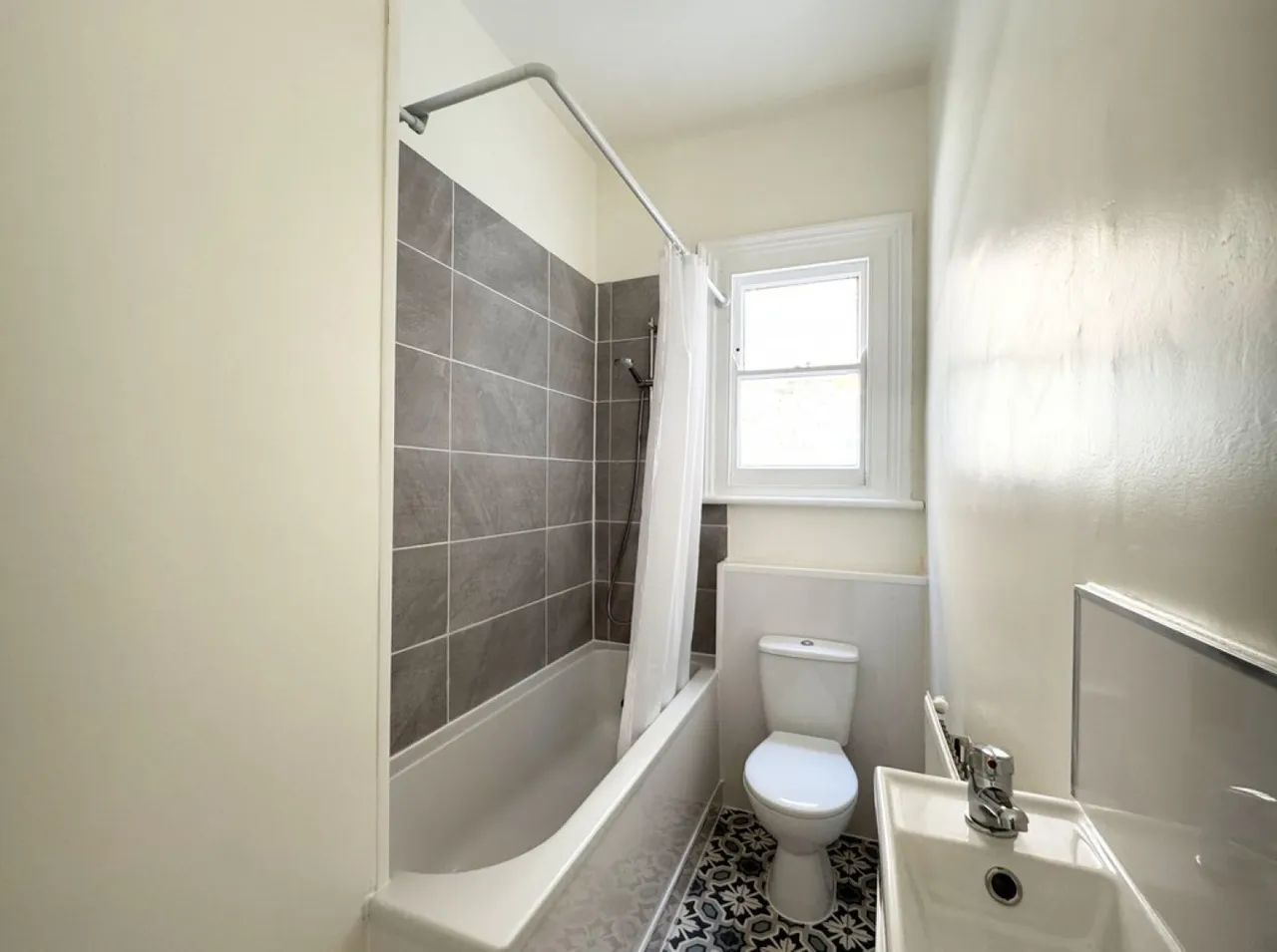 Southchurch Road, Southend, photo 8