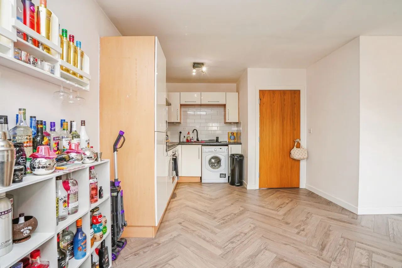 Tudor Way, Leeds, LS11, photo 9