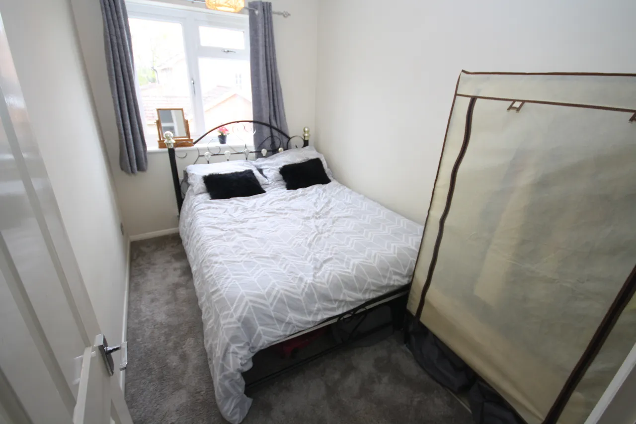 Paddington Close, Hayes, UB4, photo 7