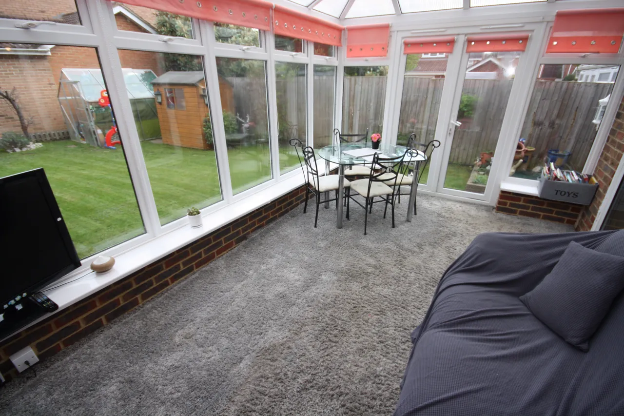 Paddington Close, Hayes, UB4, photo 9