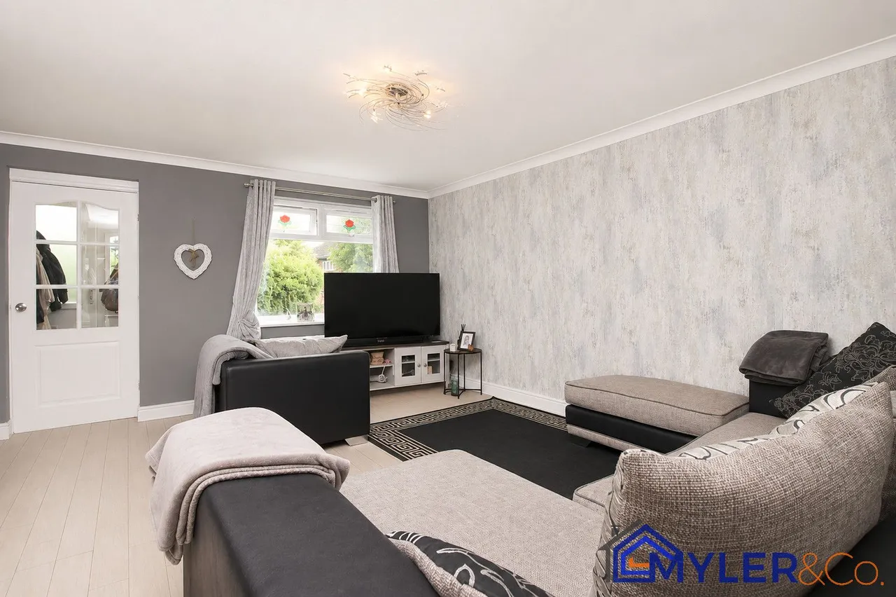 Elizabeth Court, Widnes, photo 2