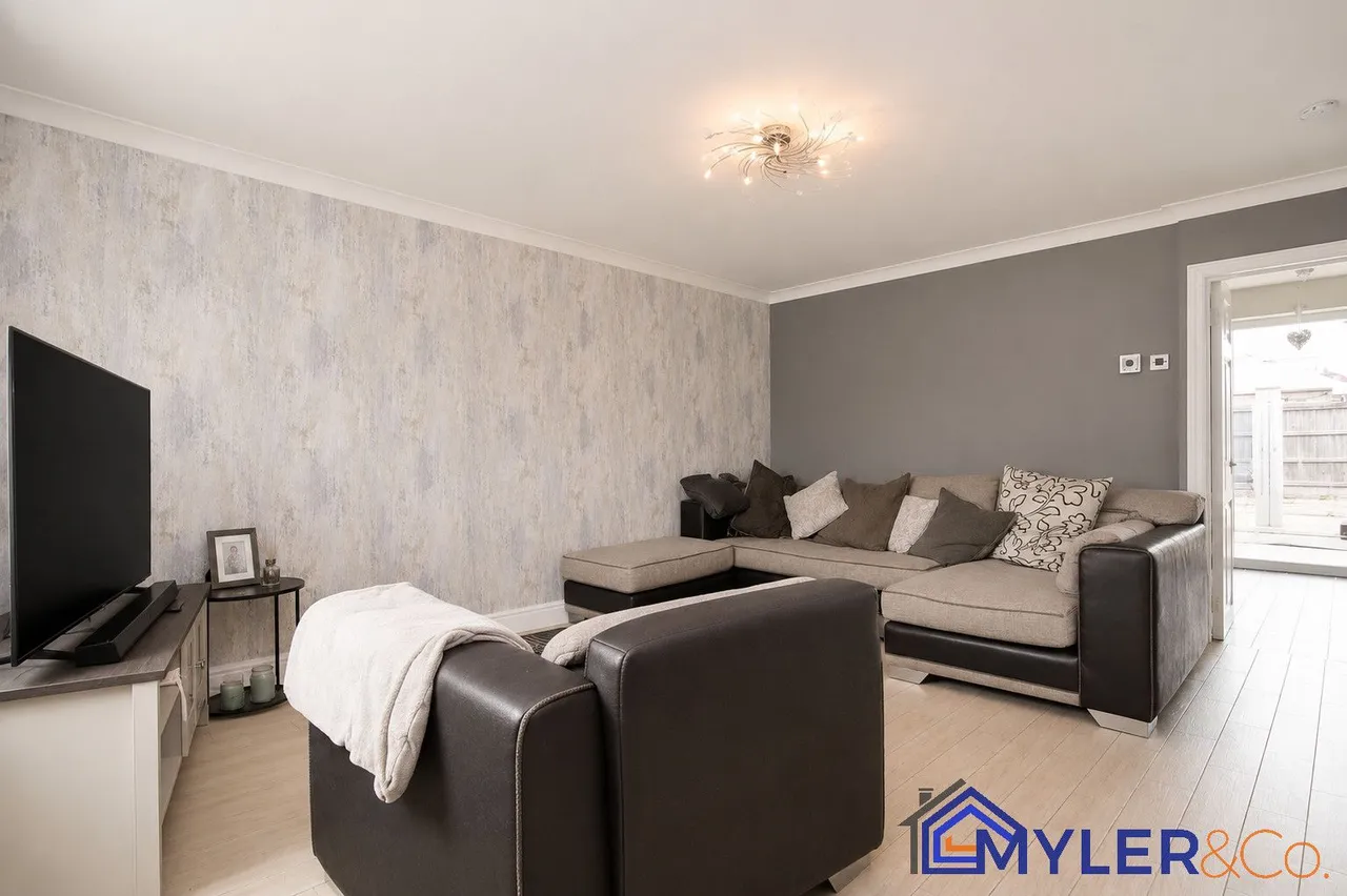 Elizabeth Court, Widnes, photo 3