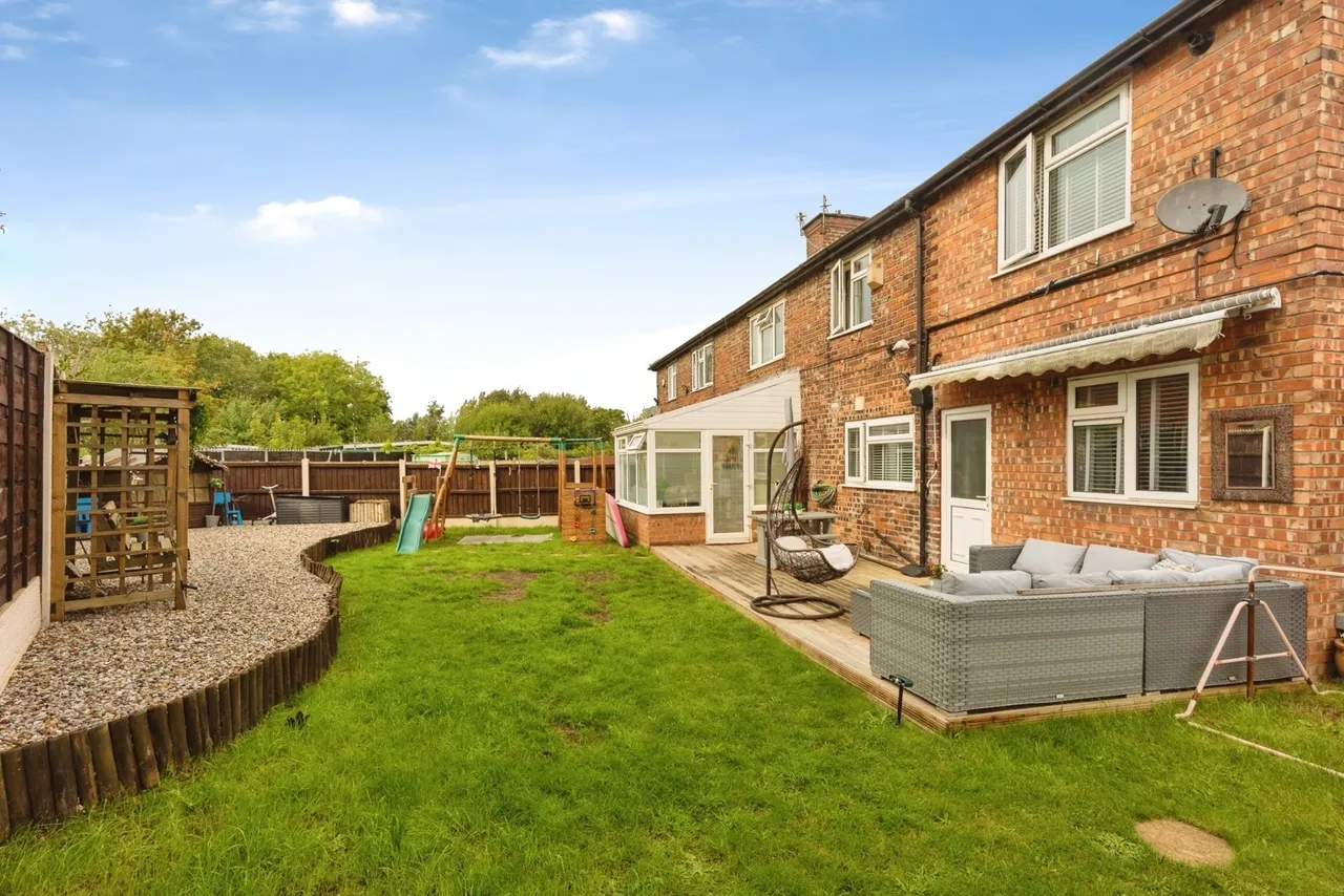 Kings Crescent, Old Trafford, M16, photo 27