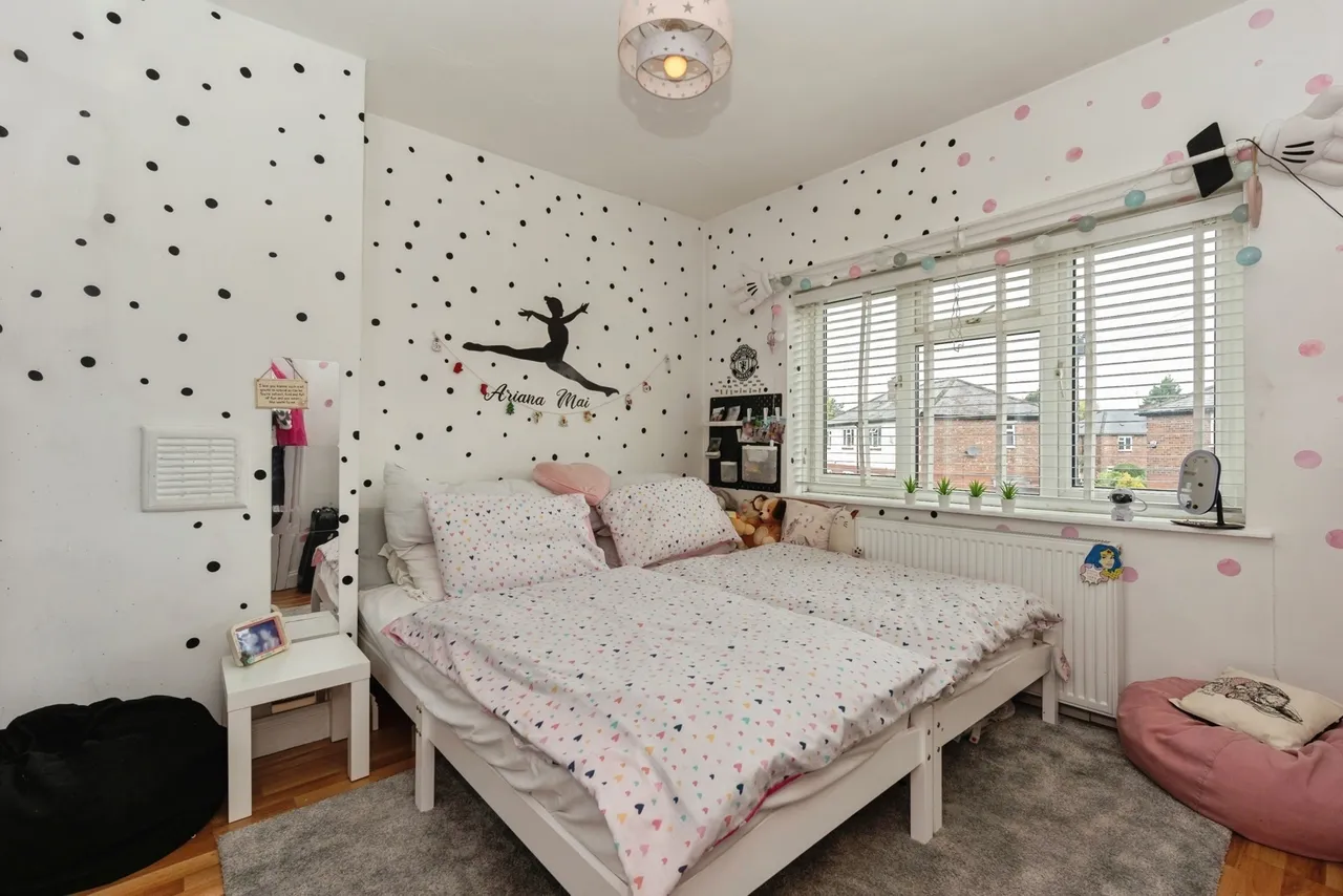Kings Crescent, Old Trafford, M16, photo 15