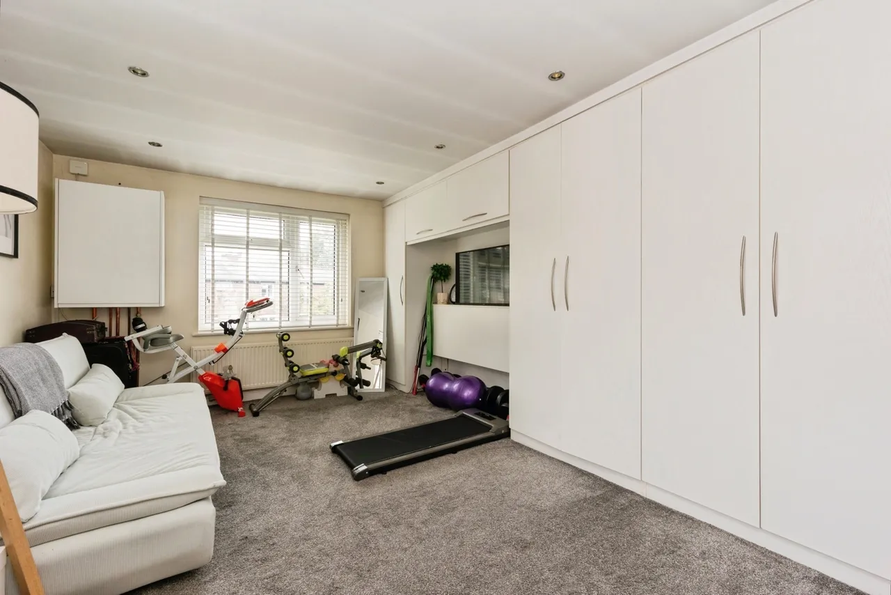 Kings Crescent, Old Trafford, M16, photo 17