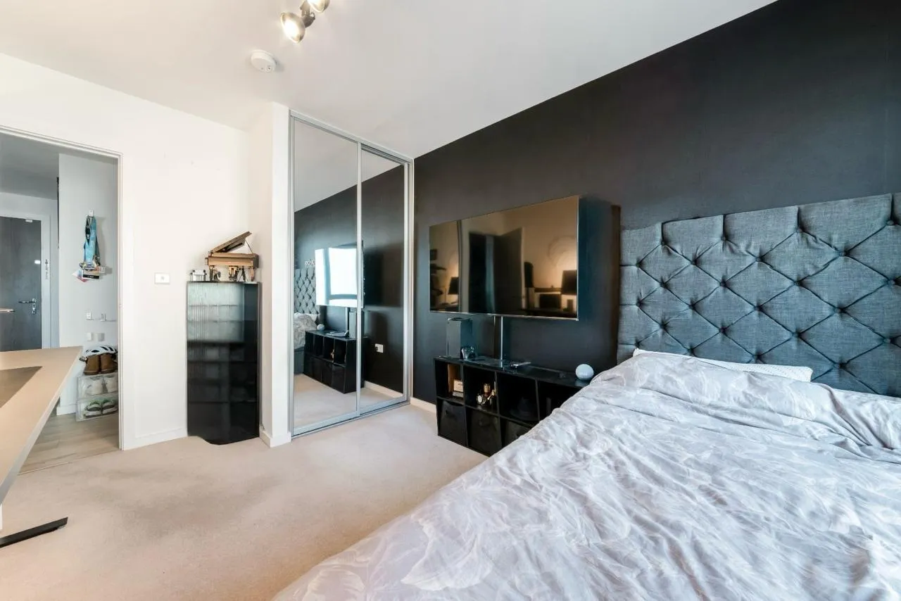 Heartwell Avenue, London, E16, photo 4