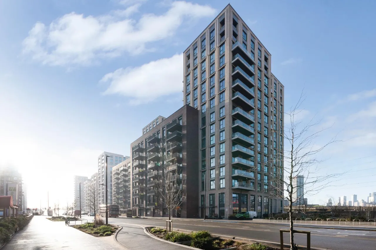 Heartwell Avenue, London, E16, photo 7