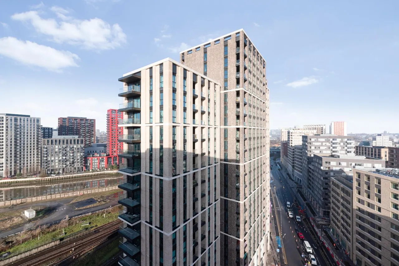 Heartwell Avenue, London, E16, photo 15