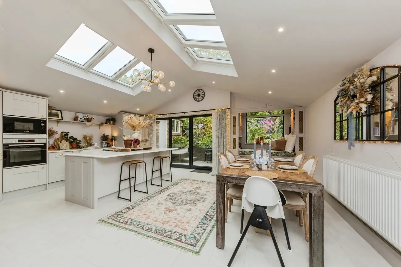 Beach Road, Hartford, Northwich, Cheshire, CW8, photo 2