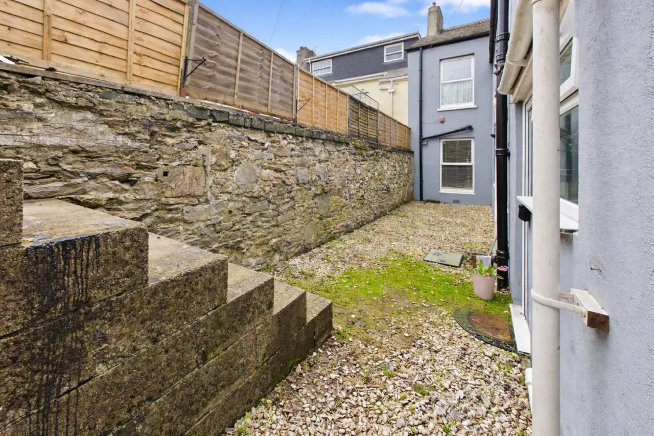 Hyde Park Road, Mutley, Plymouth, photo 6