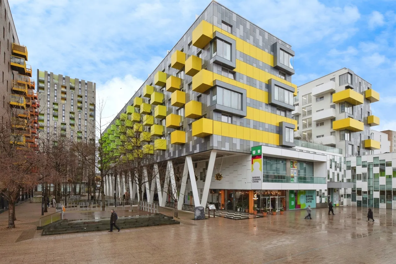 1 bed flat for sale, Arboretum Place, Barking, IG11