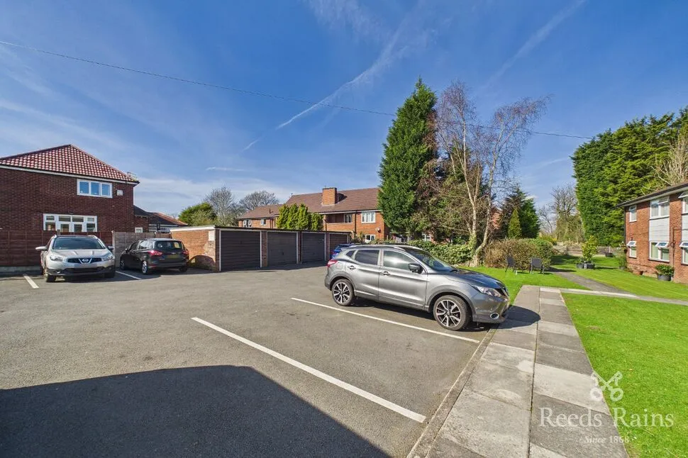 Broomfield Drive, Stockport, SK5, photo 11
