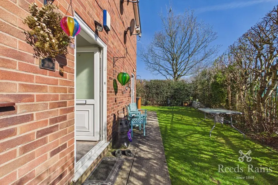 Broomfield Drive, Stockport, SK5, photo 9