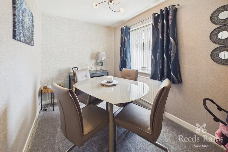 Broomfield Drive, Stockport, SK5, photo 3