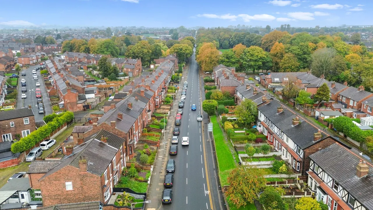 Wigan Road, Ashton-In-Makerfield, WN4, photo 18