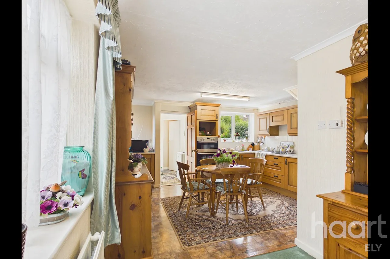 Cherry Orchard, Haddenham, CB6, photo 4