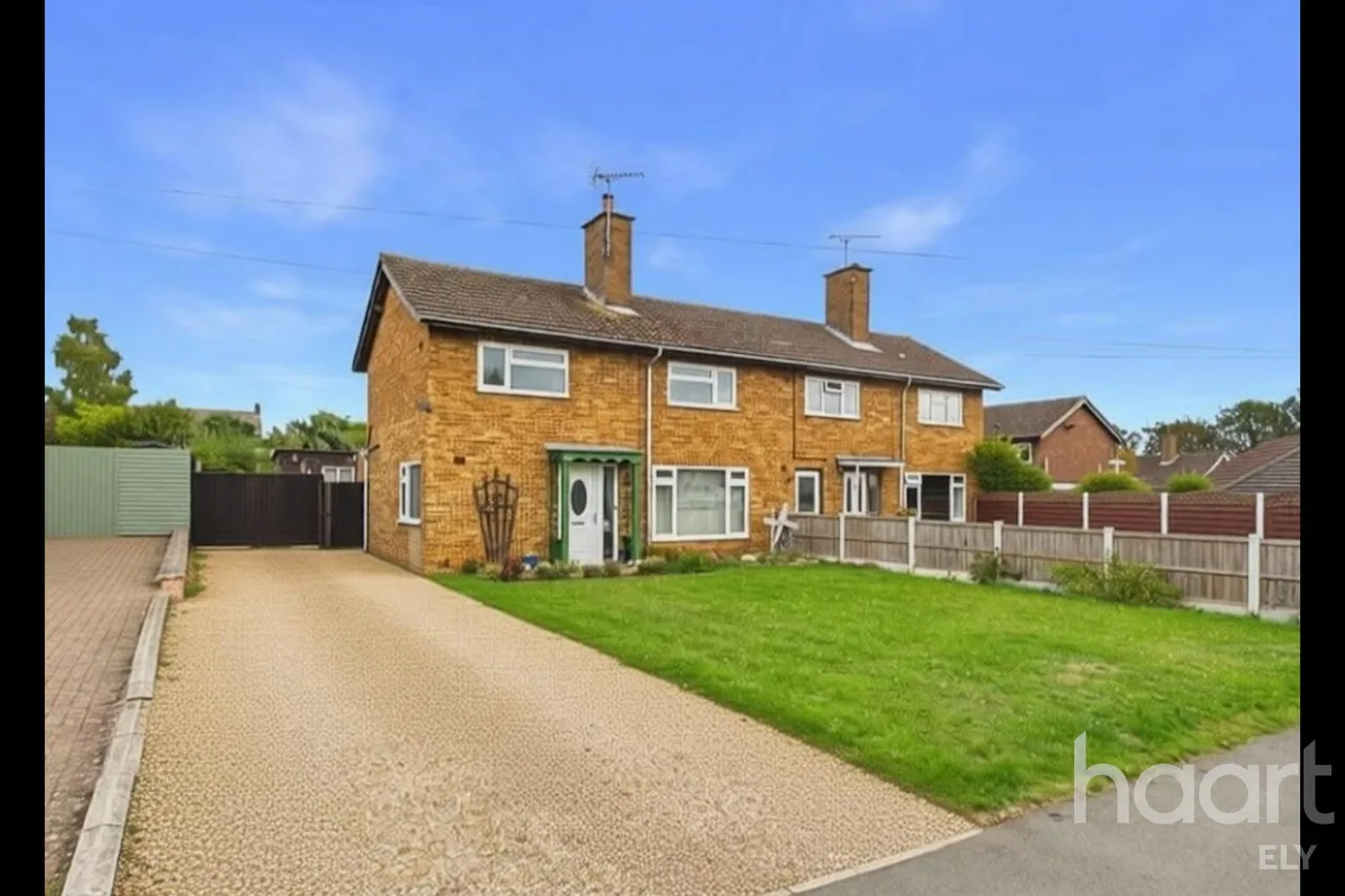3 bed house for sale, Cherry Orchard, Haddenham, CB6