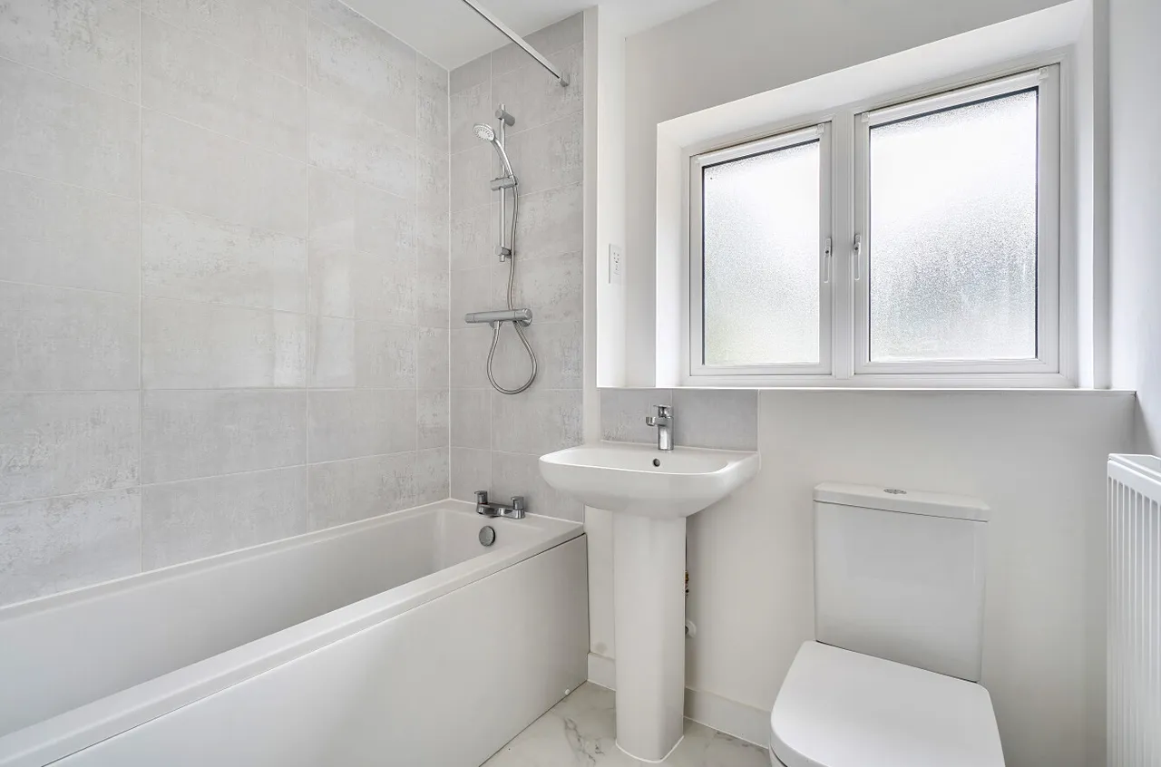 Malthouse Court, Langdown Lawn, SO45, photo 7