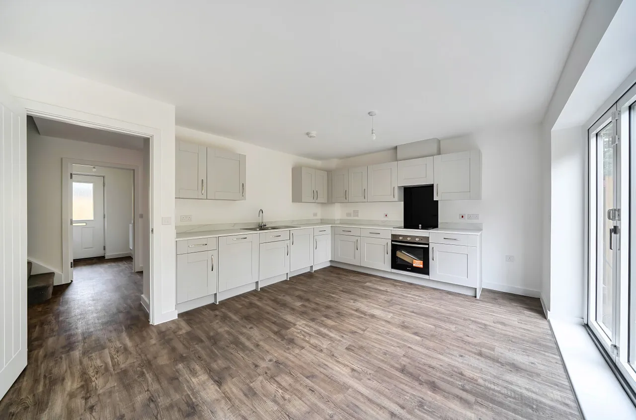 Malthouse Court, Langdown Lawn, SO45, photo 3