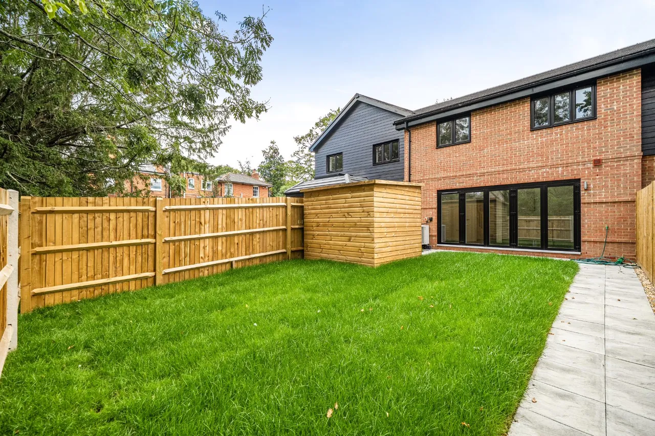 Malthouse Court, Langdown Lawn, SO45, photo 12
