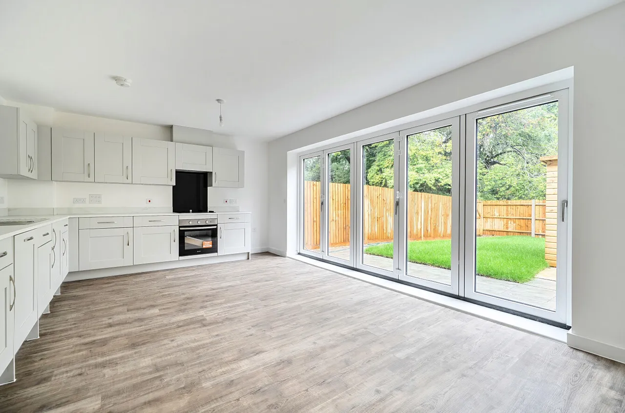 Malthouse Court, Langdown Lawn, SO45, photo 2
