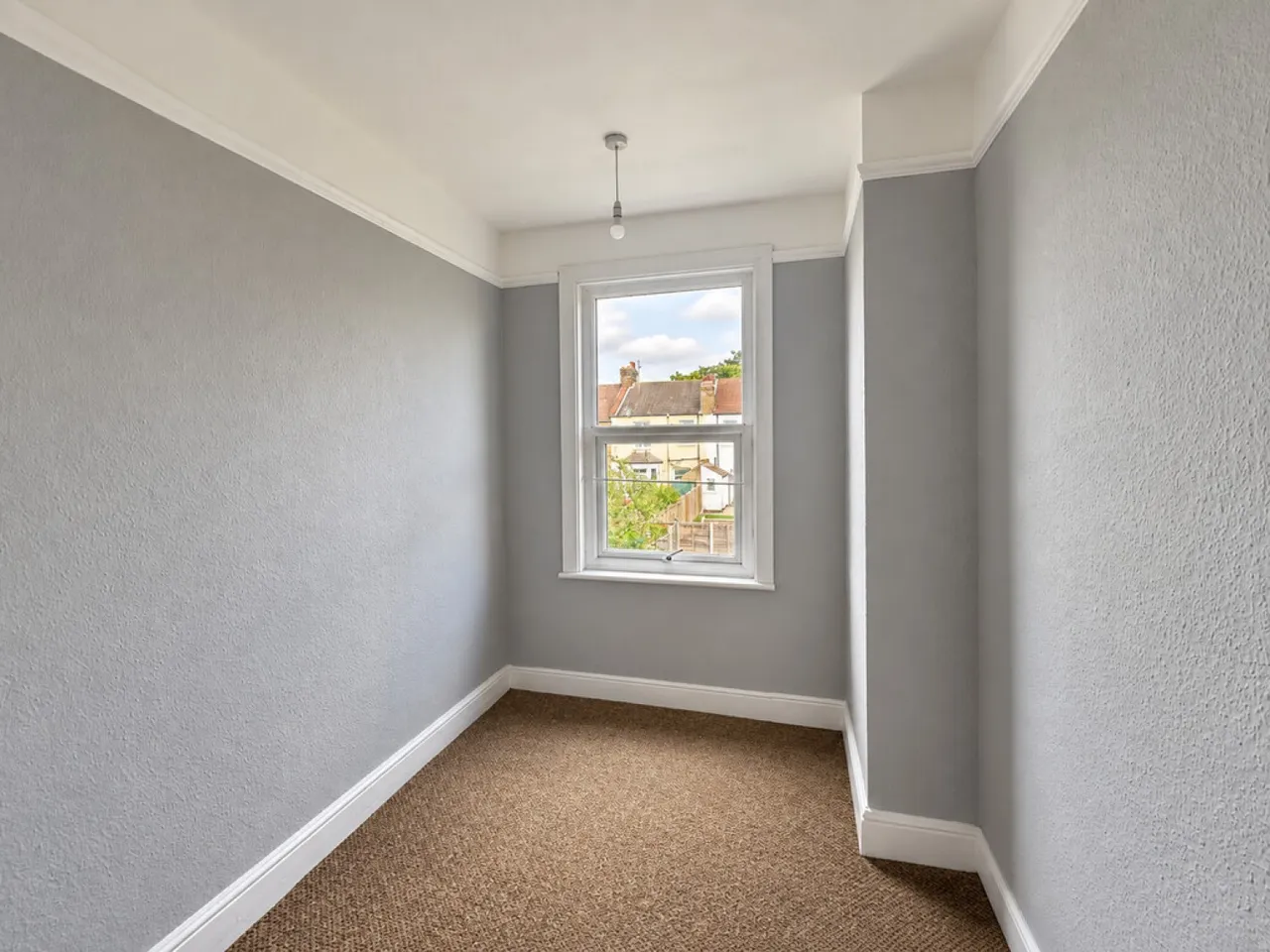 Silverdale Avenue, Westcliff On Sea, photo 5