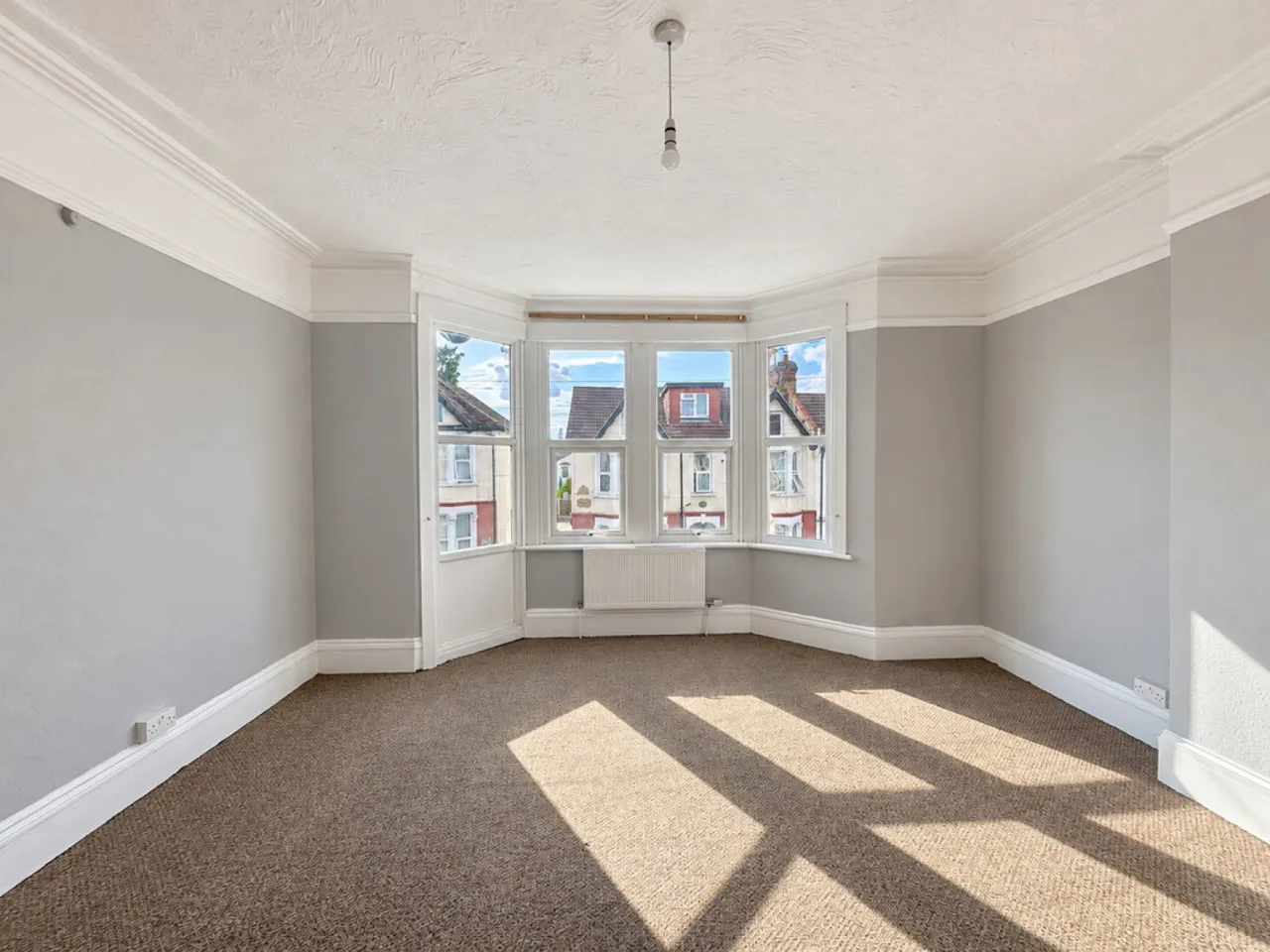 Silverdale Avenue, Westcliff On Sea, photo 2
