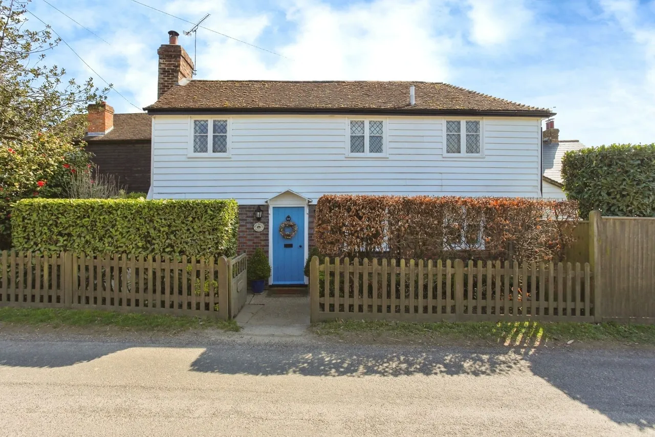 2 bed house for sale, Mill Street, Iden Green, TN17