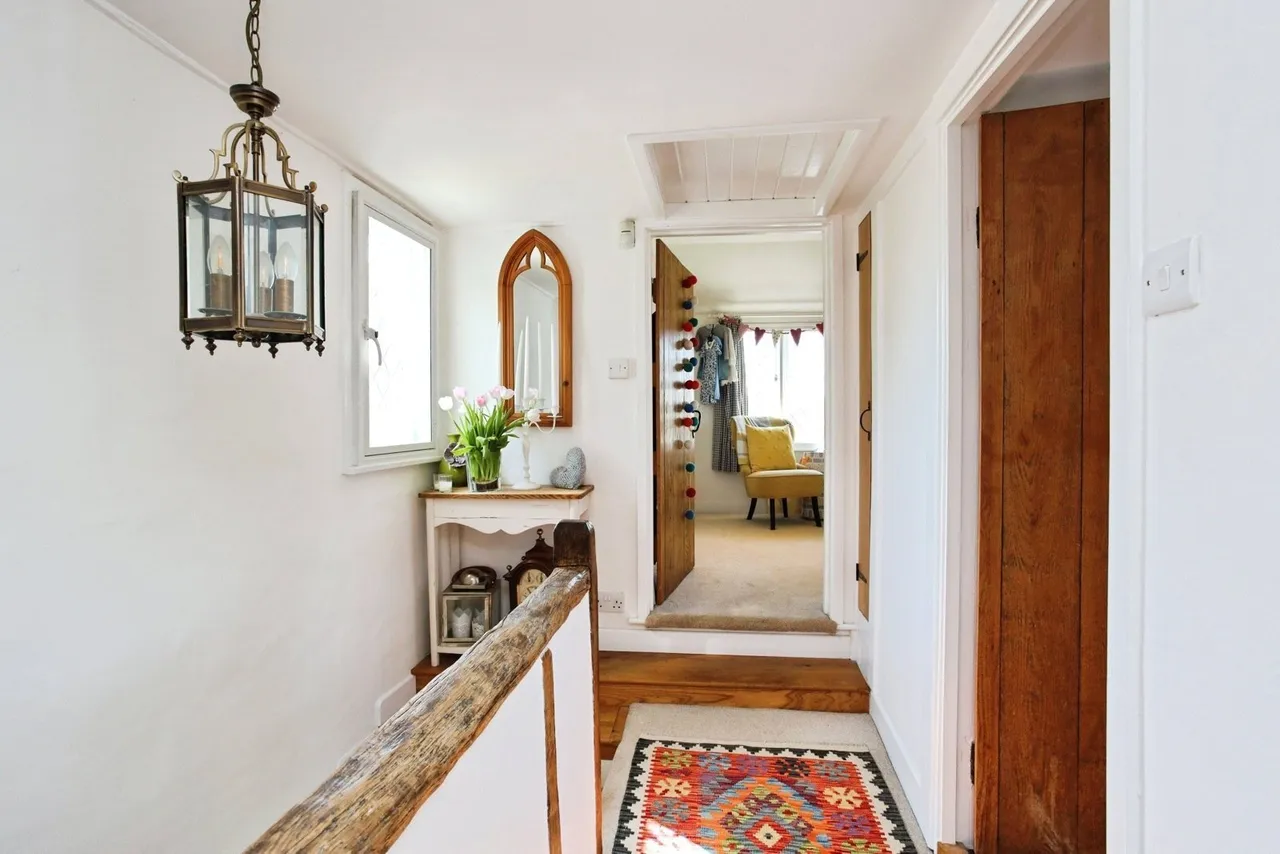 Mill Street, Iden Green, TN17, photo 8