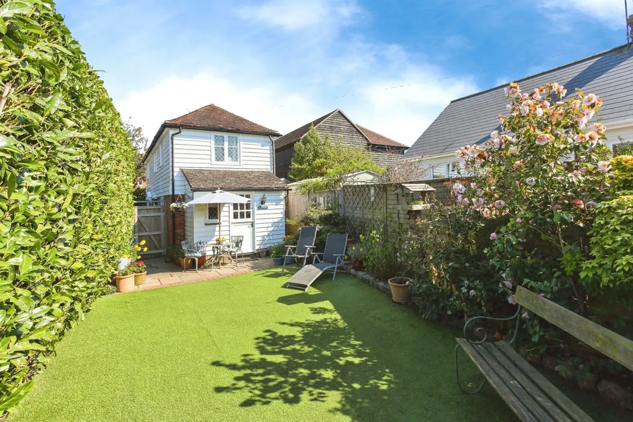 Mill Street, Iden Green, TN17, photo 13