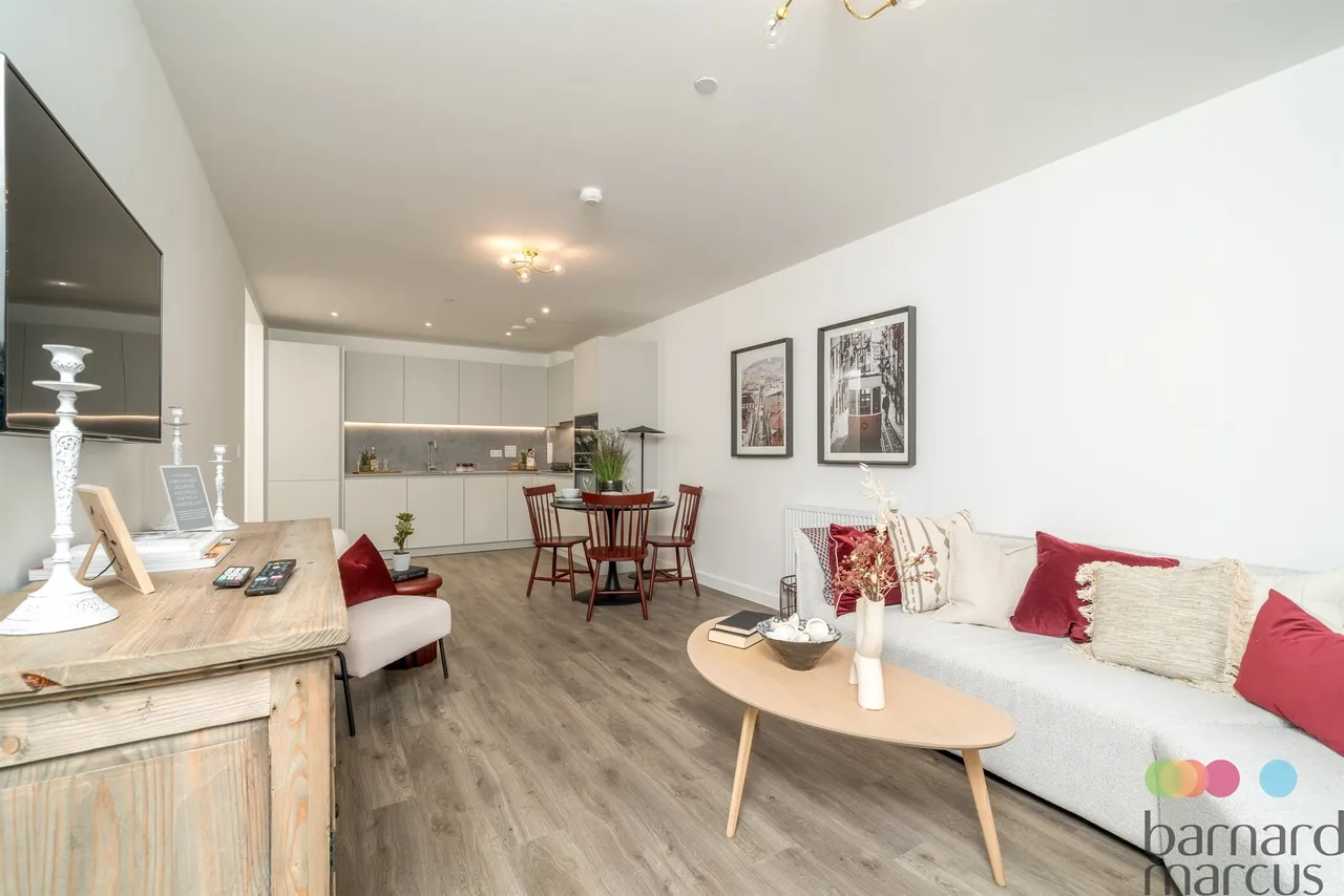Rowan House, Oakwood, London, N14, photo 10